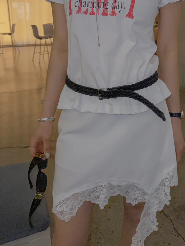 Korean Style Romantic Lady Uneven Lace Trim Short Skirt Women's High Waist Irregular Skirt Spring Summer New Arrival
Korean Style Romantic Lady Uneven Lace Trim Short Skirt Women's High Waist Irregular Skirt Spring Summer New Arrival