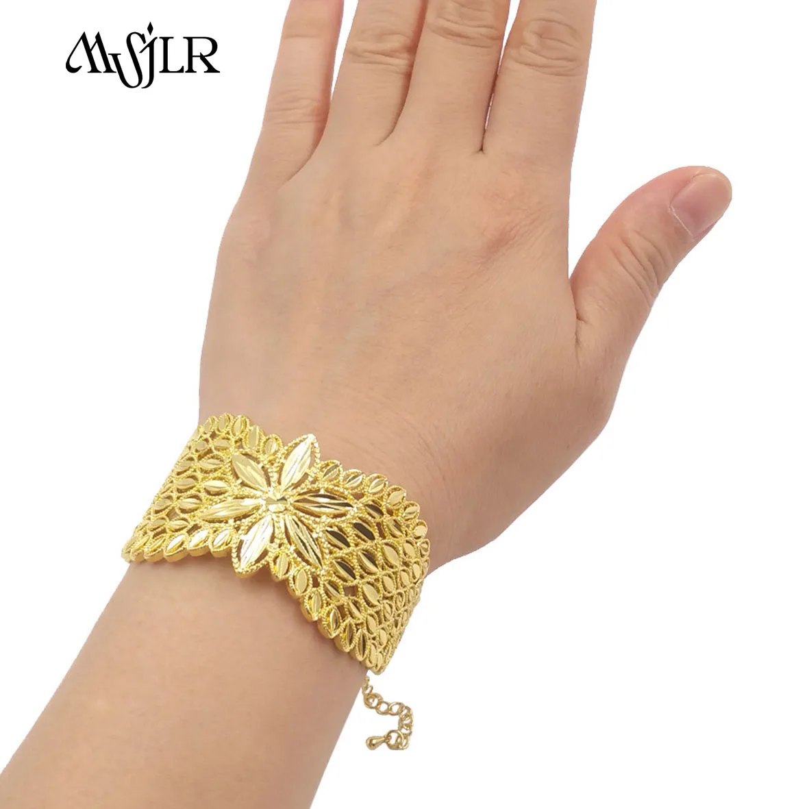MVB092 Wholesale Simple Hot Selling Bangle With 18k Gold Plated For Women As Anniversary Gifts
MVB092 Wholesale Simple Hot Selling Bangle With 18k Gold Plated For Women As Anniversary Gifts