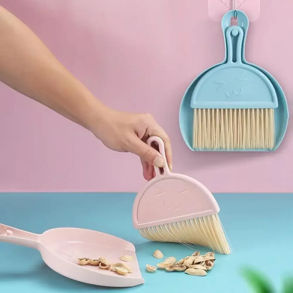 1 Set Mini Broom Dustpan Set Durable Compact Desktop Cleaning Brush Hanging Hole Design Brush Home Accessory
1 Set Mini Broom Dustpan Set Durable Compact Desktop Cleaning Brush Hanging Hole Design Brush Home Accessory