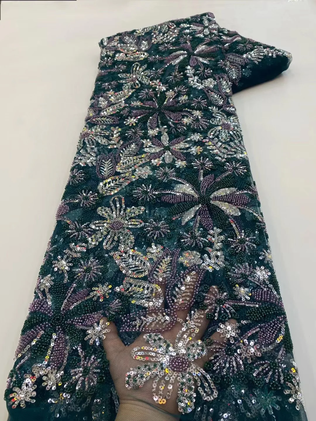 Nigeria French Tulle Mesh Lace Material Embroidery African Handmade Beaded Cord Lace Fabric Luxury Heavy Sequins For Party Dress
Nigeria French Tulle Mesh Lace Material Embroidery African Handmade Beaded Cord Lace Fabric Luxury Heavy Sequins For Party Dress