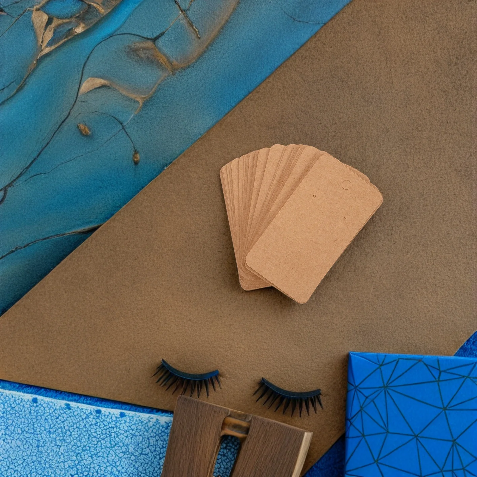 200Sets Kraft Paper Earring Display Cards Blank 5x9cm Punched Holes Jewelry Packaging Supplies Retail Craft Craft Earring Cards
200Sets Kraft Paper Earring Display Cards Blank 5x9cm Punched Holes Jewelry Packaging Supplies Retail Craft Craft Earring Cards