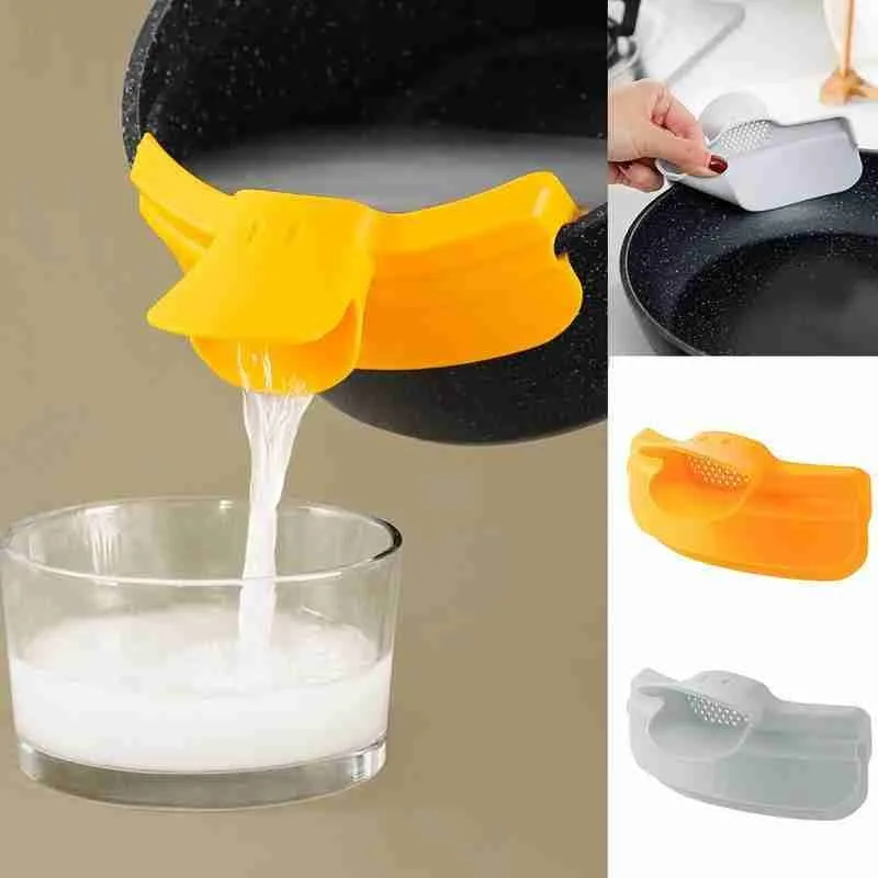 Silicone Anti-spill Duckbill Drain Pans Leak-proof Pot with Round Mouth Edge Liquid Deflector Funnel Soup Diversion Kitchen Tool
Silicone Anti-spill Duckbill Drain Pans Leak-proof Pot with Round Mouth Edge Liquid Deflector Funnel Soup Diversion Kitchen Tool