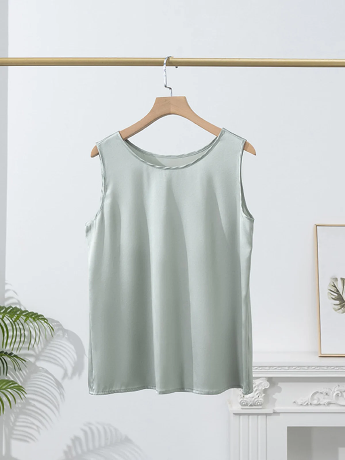 Шелковая атласная женская майка с круглым вырезом, свободная, из смесового шелка, прямого кроя, базовая, для повседневной носки
Шелковая атласная женская майка с круглым вырезом, свободная, из смесового шелка, прямого кроя, базовая, для повседневной носки