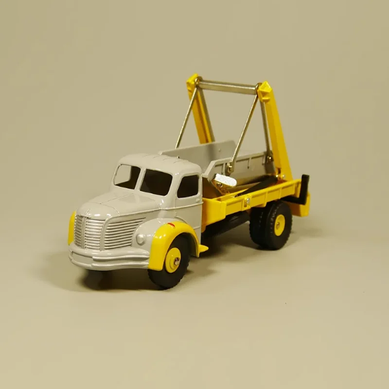 Atlas 1:43 Масштаб CAMION BERLIET Модель самосвала из сплава, литая под давлением, имитация жестяной модели автомобиля, игрушка, готовый продукт, орнамент
Atlas 1:43 Масштаб CAMION BERLIET Модель самосвала из сплава, литая под давлением, имитация жестяной модели автомобиля, игрушка, готовый продукт, орнамент