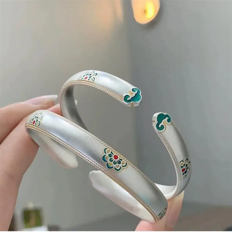S999 Treasure Flower Style Women, Burnt Blue Gold-Plated Open Silver Bracelet
S999 Treasure Flower Style Women, Burnt Blue Gold-Plated Open Silver Bracelet
