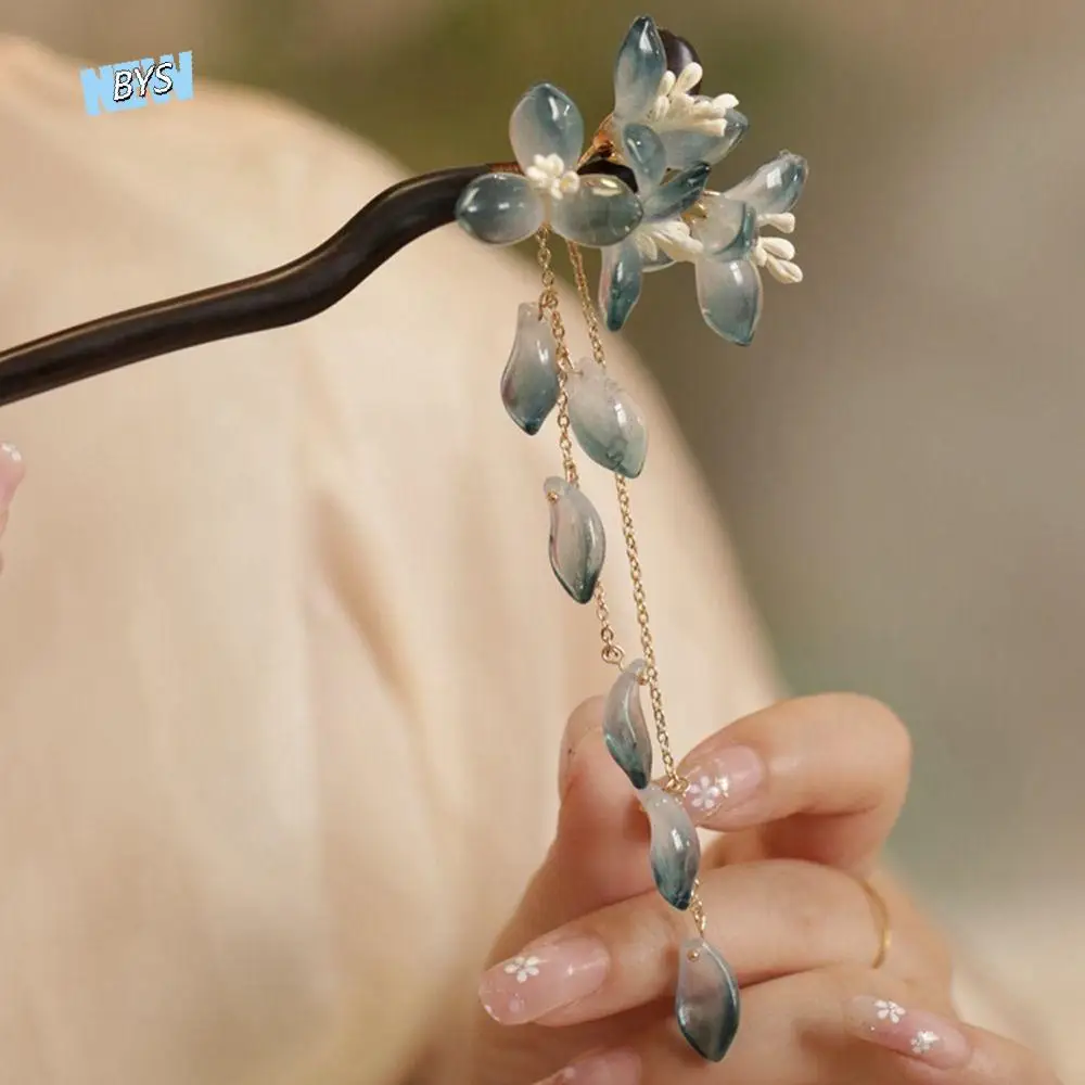 Antique Flower Wooden Hair Stick Chinese Style Tassel Hanfu Hairpin Hanfu Headwear Hair Chopstick for Women
Antique Flower Wooden Hair Stick Chinese Style Tassel Hanfu Hairpin Hanfu Headwear Hair Chopstick for Women