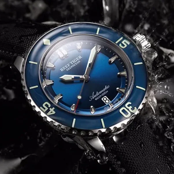 Reef Tiger Men Diver Watch 44MM Automatic Mechanical Wristwatch 20ATM Waterproof Luminous Sapphire Bezel RGA3035
Reef Tiger Men Diver Watch 44MM Automatic Mechanical Wristwatch 20ATM Waterproof Luminous Sapphire Bezel RGA3035