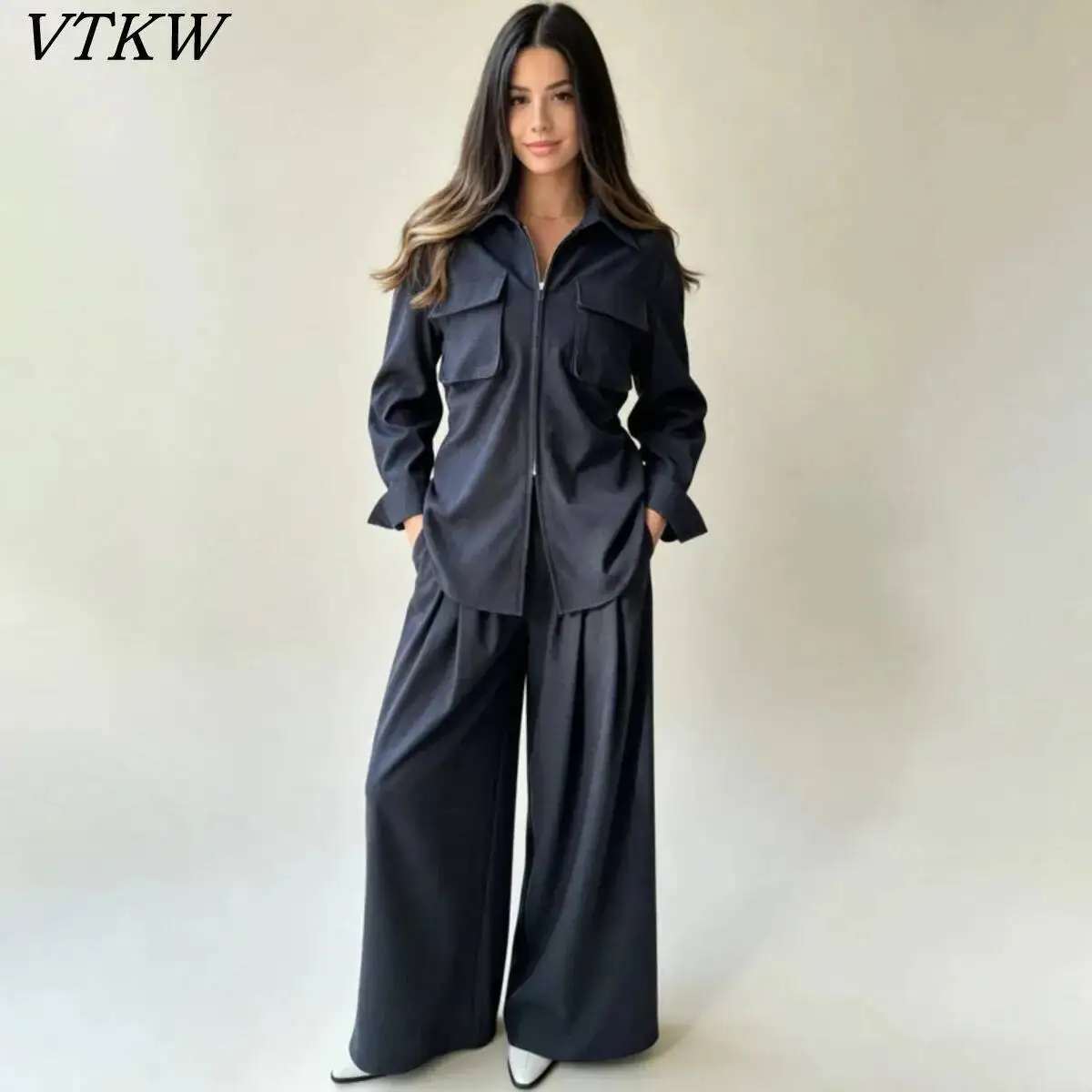 VTKW 2026 New Women Fashion Denim Two Piece Set Front Zip Pocket Shirt Loose Fit Wide Leg Trousers Elegant Casual Street Outfit
VTKW 2026 New Women Fashion Denim Two Piece Set Front Zip Pocket Shirt Loose Fit Wide Leg Trousers Elegant Casual Street Outfit