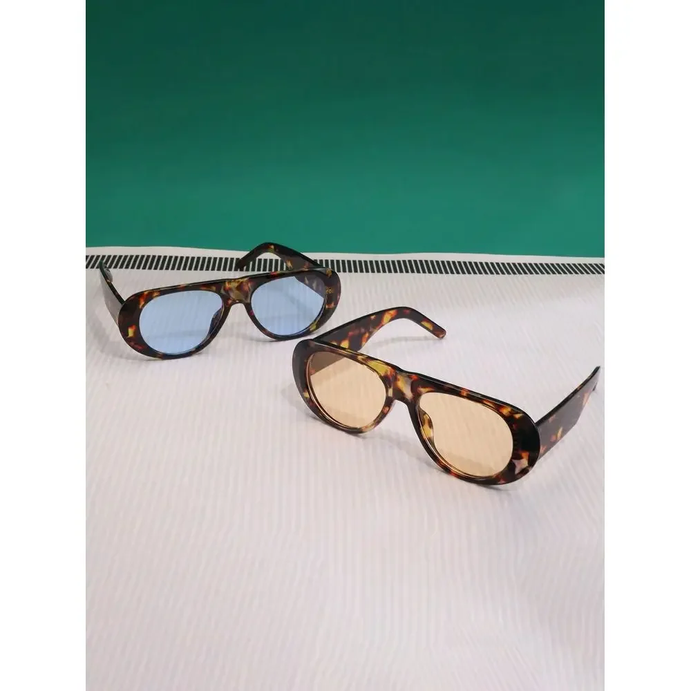 Pair Womens PC Large Frame Fashion Glasses, Suitable For Outings, Parties, Cycling, Daily Use, Essential For Holidays And Trave
Pair Womens PC Large Frame Fashion Glasses, Suitable For Outings, Parties, Cycling, Daily Use, Essential For Holidays And Trave