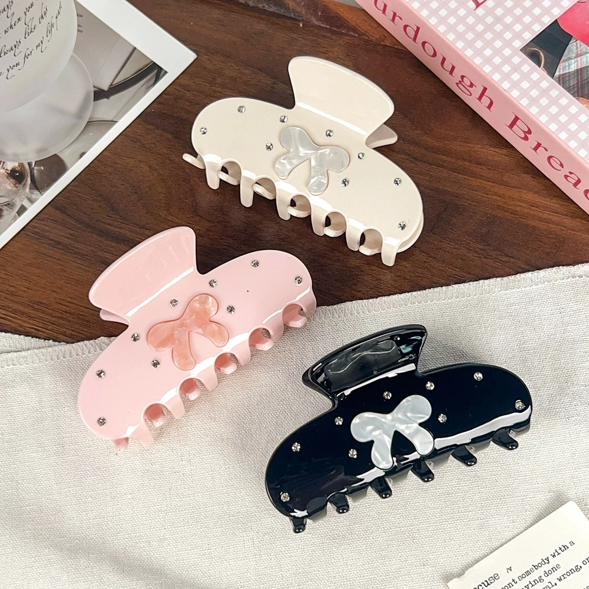 Wholesale Exquisite Rhinestone /Bowknot Hair Clips Korean-style Elegant Claw Clip Hair Accessories 2pcs/lot
Wholesale Exquisite Rhinestone /Bowknot Hair Clips Korean-style Elegant Claw Clip Hair Accessories 2pcs/lot