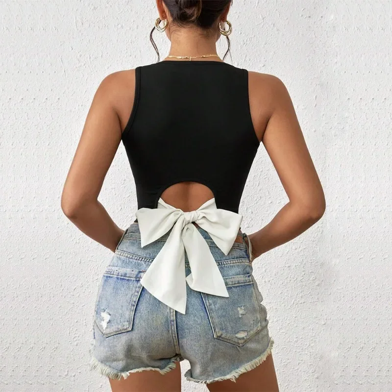 Women's 2024 New Sexy V-neck Slim Fit Ultra Short Sleeveless Hollow Panel Small Tank Top Korean Fashion Crop Top Women YSQ40
Women's 2024 New Sexy V-neck Slim Fit Ultra Short Sleeveless Hollow Panel Small Tank Top Korean Fashion Crop Top Women YSQ40