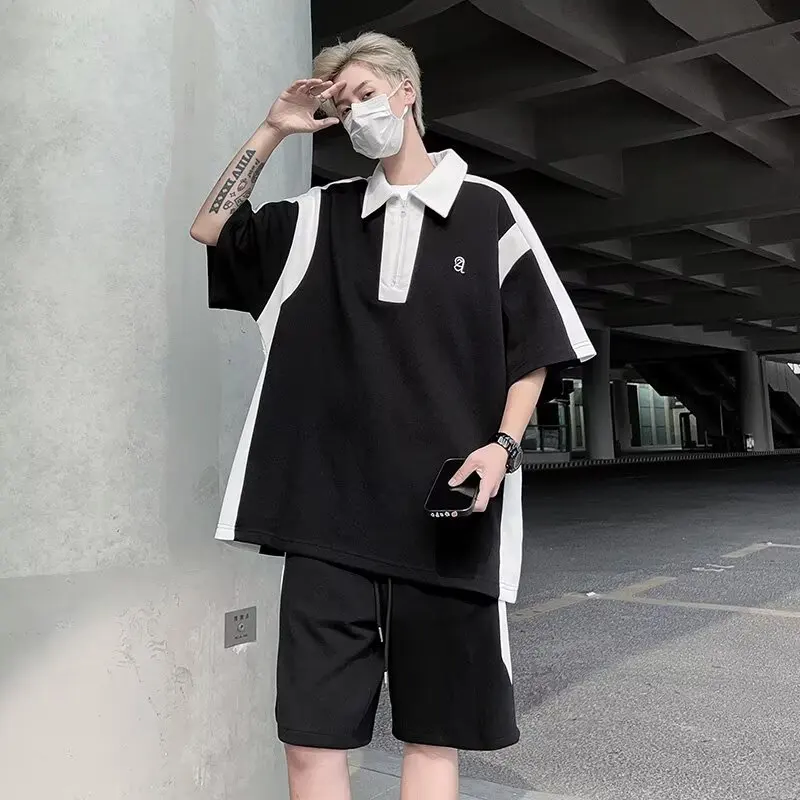 2026 New Men's Oversized Suit Korean High Street Fashion T-shirt Shorts 2 piece Set Men Trendy O Neck Top Designer Clothes Men
2026 New Men's Oversized Suit Korean High Street Fashion T-shirt Shorts 2 piece Set Men Trendy O Neck Top Designer Clothes Men