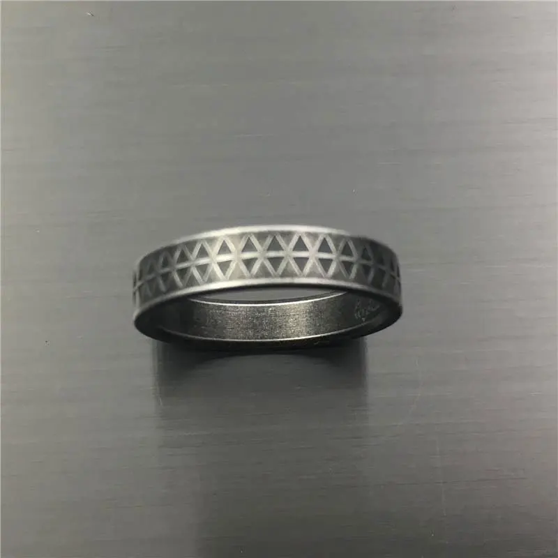 S925Sterling Silver Vintage Stripe Ring Domineering Personalized Men's and Women's Fashion Punk Ornament Couple Ring
S925Sterling Silver Vintage Stripe Ring Domineering Personalized Men's and Women's Fashion Punk Ornament Couple Ring