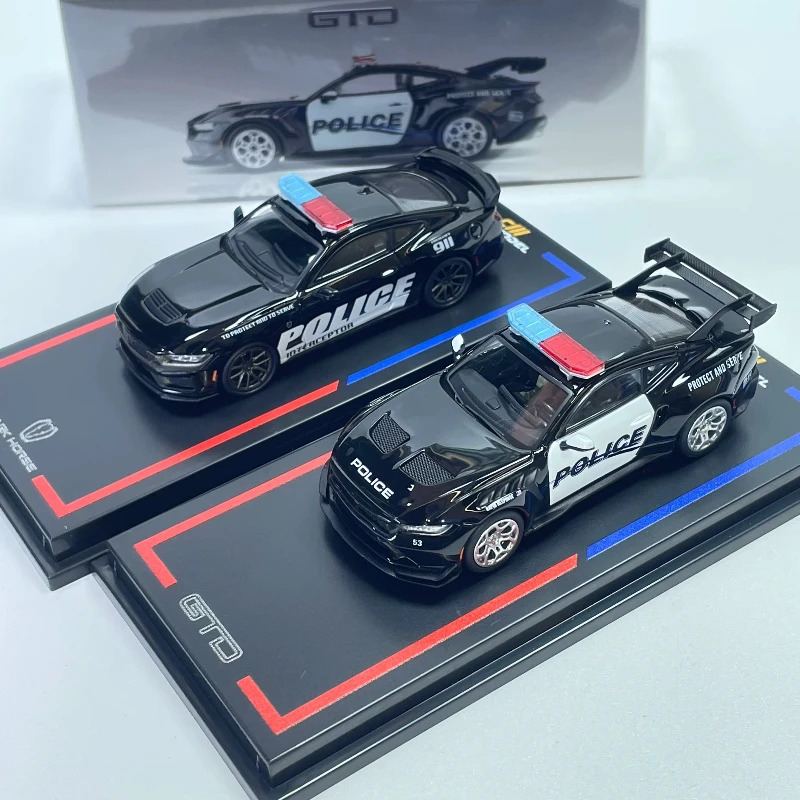 In stock 1: 64 new product - Mustang - alloy static car model, collector's limited edition, as a gift, for boys, luxurious
In stock 1: 64 new product - Mustang - alloy static car model, collector's limited edition, as a gift, for boys, luxurious