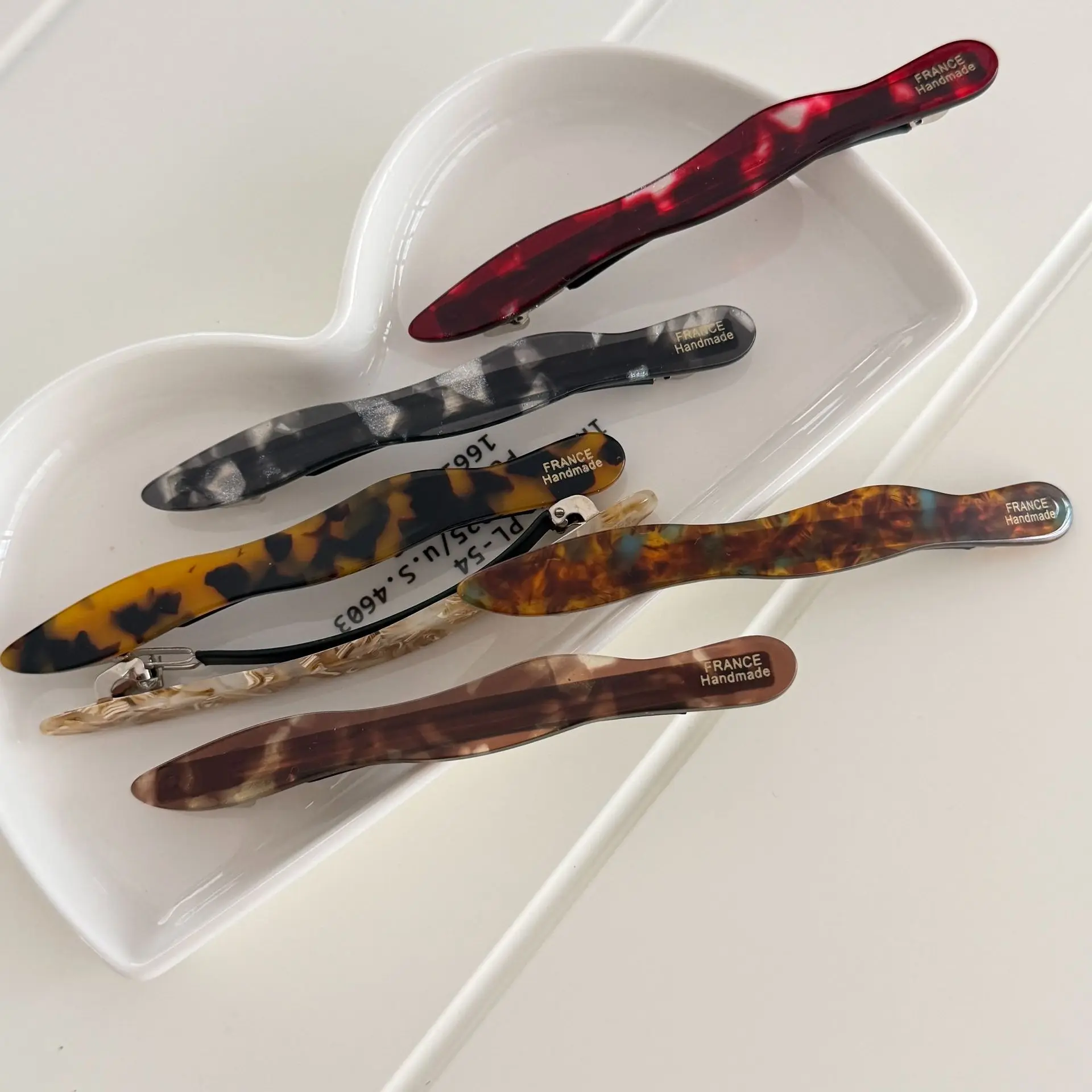 High Quality Tortoiseshell Bang Hair Clip Elegant Gradient Simple Versatile for Loose Hair Women Daily Commute Hairpin
High Quality Tortoiseshell Bang Hair Clip Elegant Gradient Simple Versatile for Loose Hair Women Daily Commute Hairpin