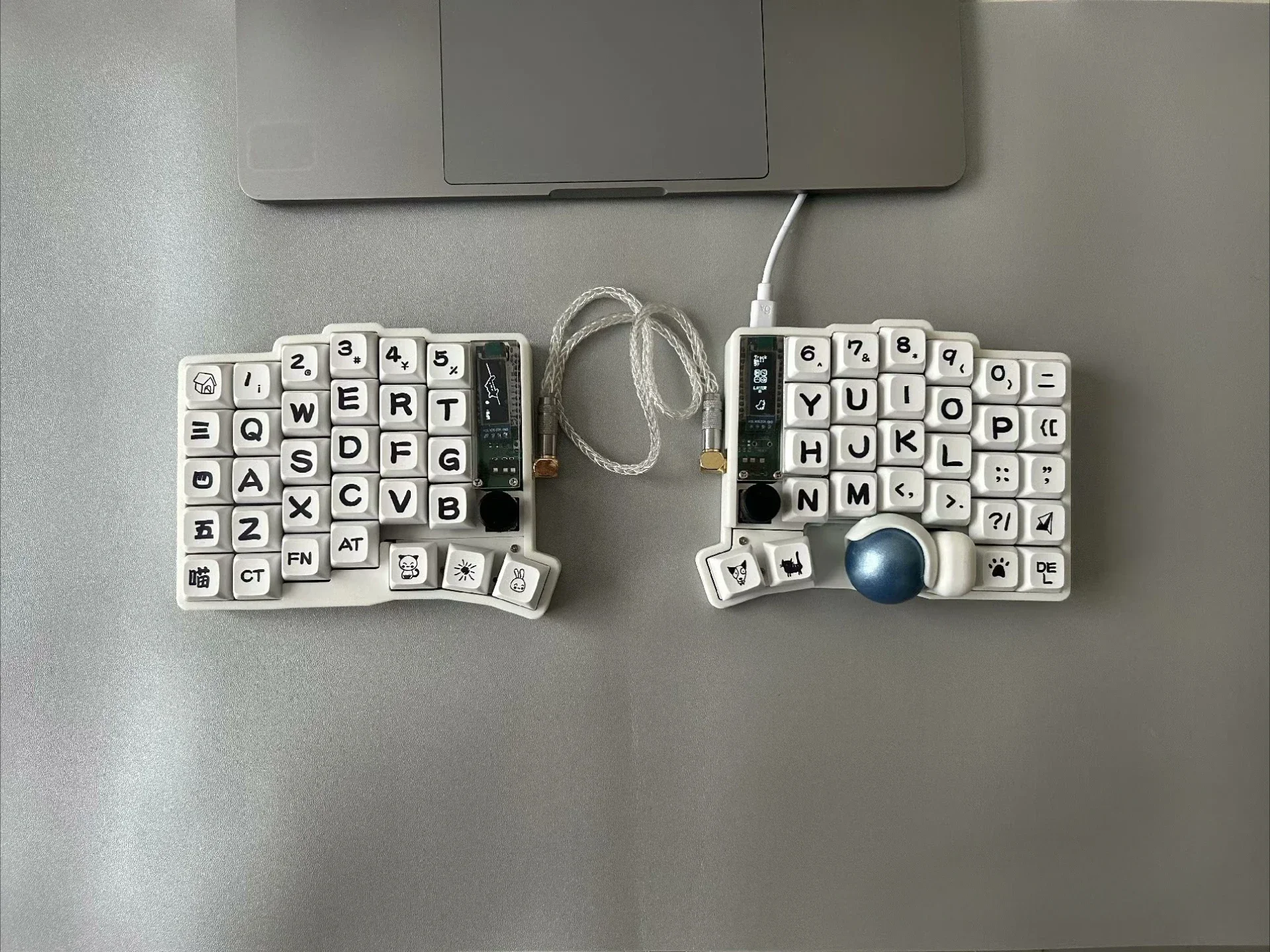 Набор для клавиатуры Trackball 59, проводная клавиатура с раздельными клавишами 5 х6, с RGB флаконом, механическая клавиатура
Набор для клавиатуры Trackball 59, проводная клавиатура с раздельными клавишами 5 х6, с RGB флаконом, механическая клавиатура