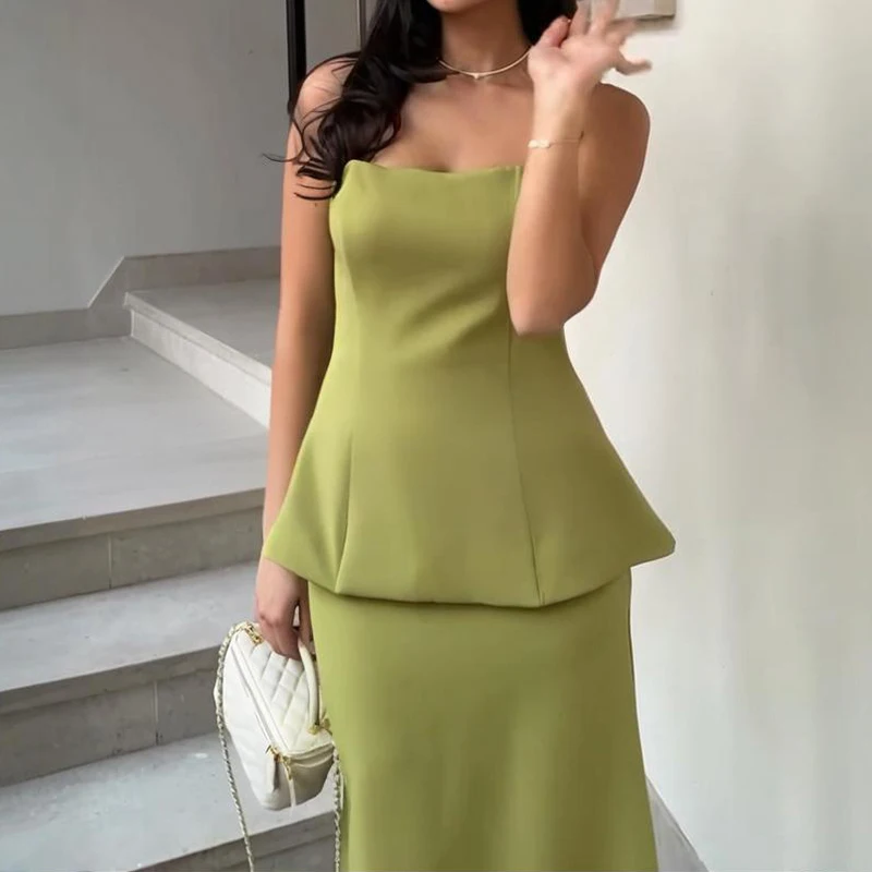 Women Tube Tops Half Skirt Temperament Sets Fashion Lady Casual Commuting Outfit Chic Solid Strapless Vest With Long Skirts Sets
Women Tube Tops Half Skirt Temperament Sets Fashion Lady Casual Commuting Outfit Chic Solid Strapless Vest With Long Skirts Sets
