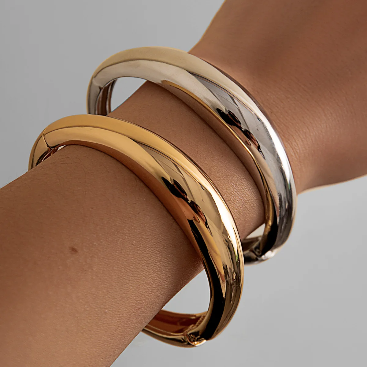 DIEZI Hip Hop Punk Cuff Wide Metal Bangles Vintage Fashion Gold Silver Color Bangle For Women Men Bracelets 2024 New Jewelry
DIEZI Hip Hop Punk Cuff Wide Metal Bangles Vintage Fashion Gold Silver Color Bangle For Women Men Bracelets 2024 New Jewelry