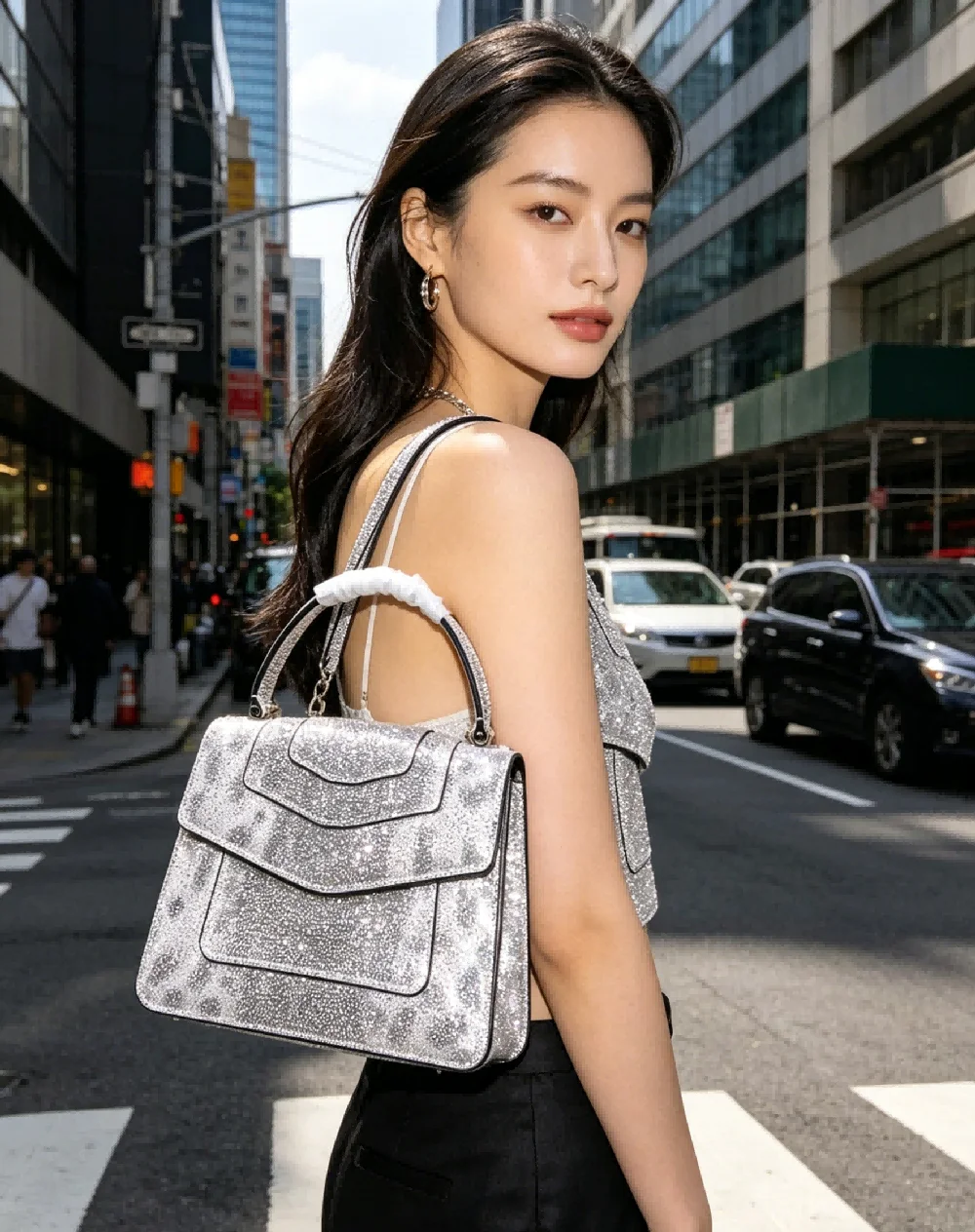 Light luxury brand women's handbag new design, high-end texture retro spring and summer single shoulder crossbody versatile
Light luxury brand women's handbag new design, high-end texture retro spring and summer single shoulder crossbody versatile