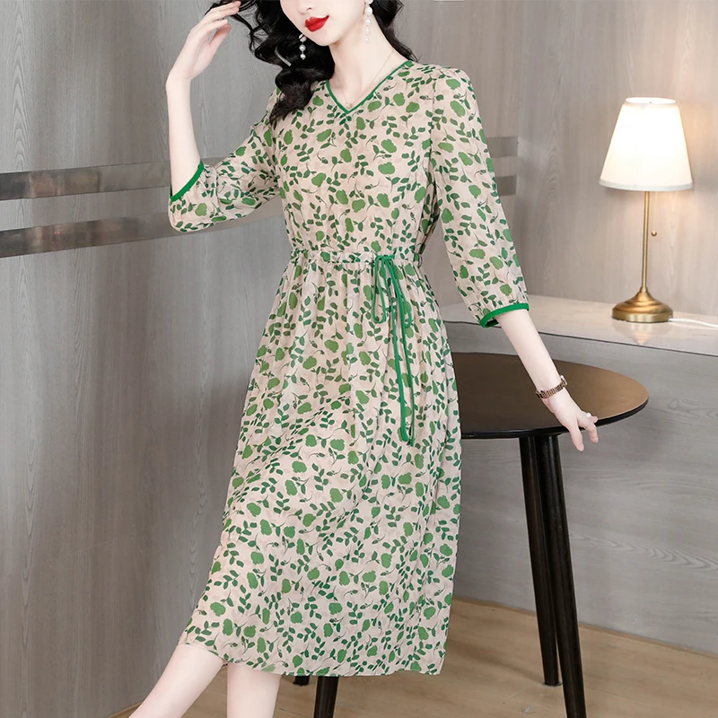 2023 Summer Silk Short Sleeves Green Printed Women's Dress Beach Style Mesh Spliced Large Loose Long Waist Slim Skirt
2023 Summer Silk Short Sleeves Green Printed Women's Dress Beach Style Mesh Spliced Large Loose Long Waist Slim Skirt