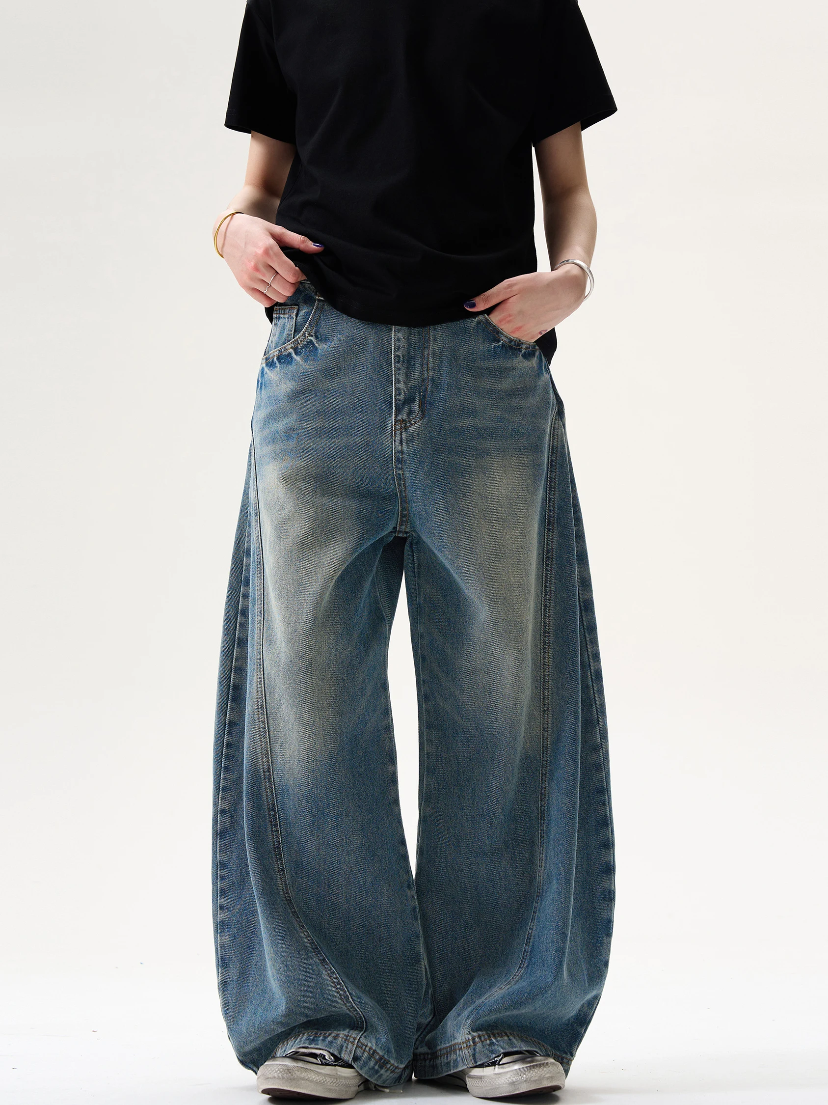 Retro Waed Blue Men's Jeans Street Sle Loose Fit Wide Leg Knife Casual Straight Leg Trousers for Young Adults
Retro Waed Blue Men's Jeans Street Sle Loose Fit Wide Leg Knife Casual Straight Leg Trousers for Young Adults