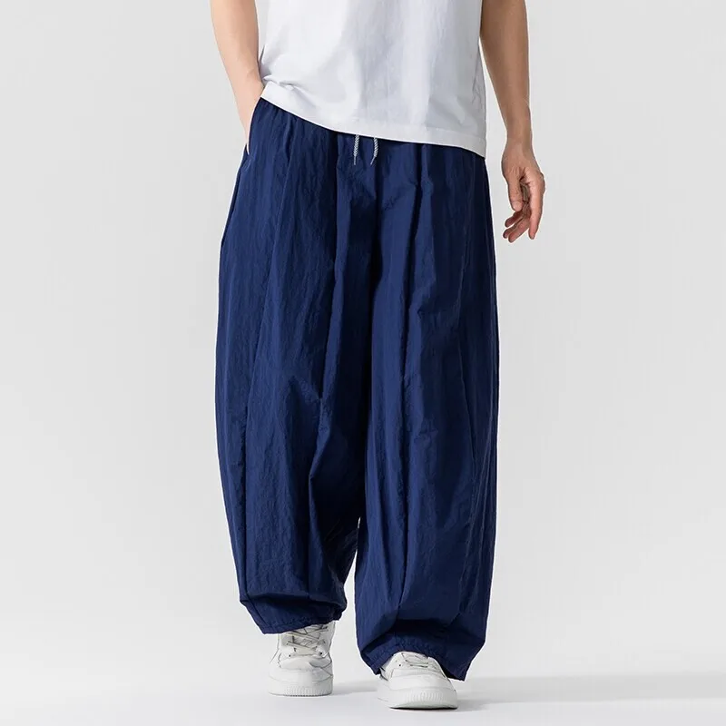 Spring Summer Men Vintage Black Wide Leg Pants Men Hanfu Breathable Harem Pants Male Soild Color Harajuku Loose Trousers
Spring Summer Men Vintage Black Wide Leg Pants Men Hanfu Breathable Harem Pants Male Soild Color Harajuku Loose Trousers