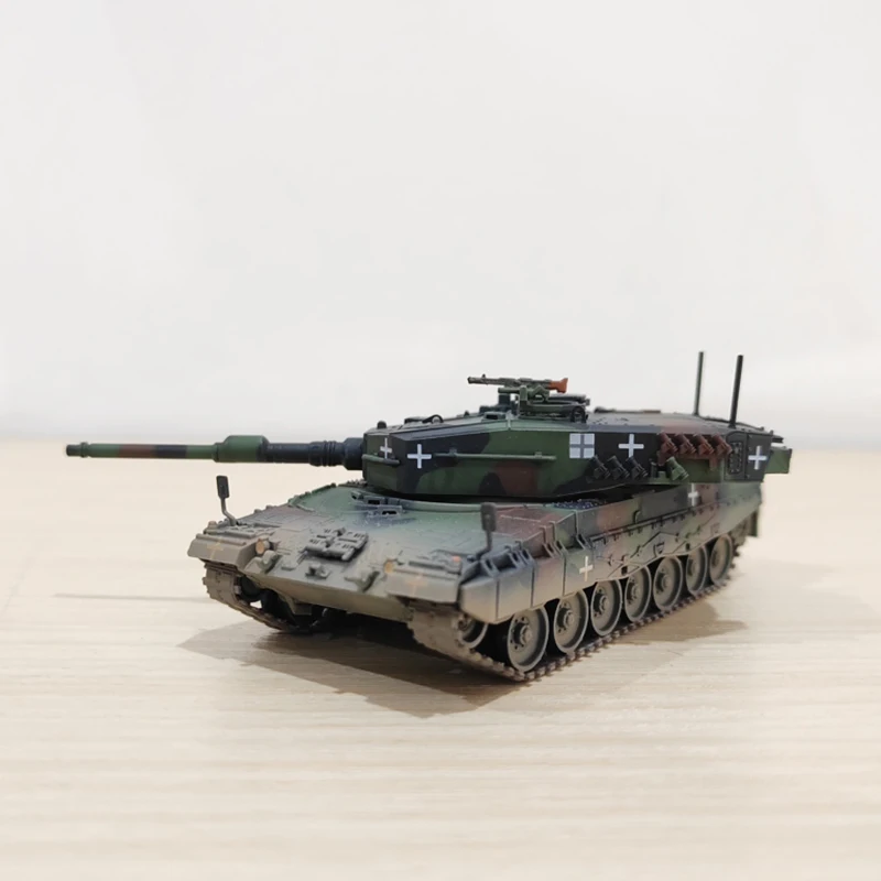 Масштаб 1:72, пластмассовый Леопард 2A4, украинский основной боевой танк, модель военного боевого трека, Классическая коллекция, подарки для взрослых
Масштаб 1:72, пластмассовый Леопард 2A4, украинский основной боевой танк, модель военного боевого трека, Классическая коллекция, подарки для взрослых