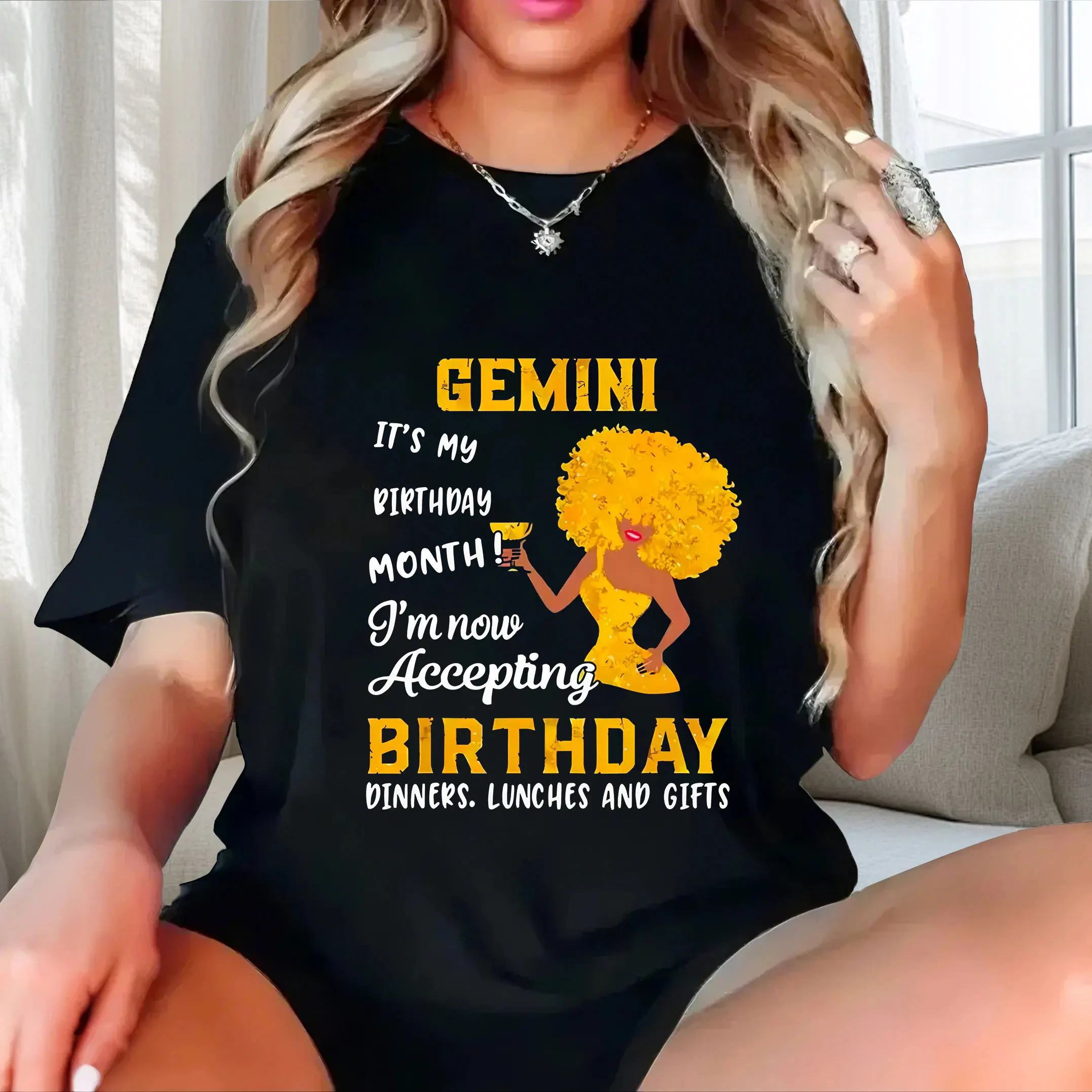 Cartoon characters+English print plus size Ladies' casual short sleeved T-shirt black
Cartoon characters+English print plus size Ladies' casual short sleeved T-shirt black