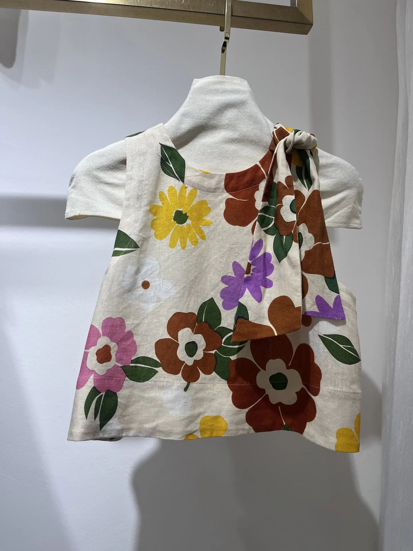 Women Cotton Linen blend Flower Print Tank Tops Shoulder Lace-up Round Neck Sleeveless Casual Female Vest
Women Cotton Linen blend Flower Print Tank Tops Shoulder Lace-up Round Neck Sleeveless Casual Female Vest