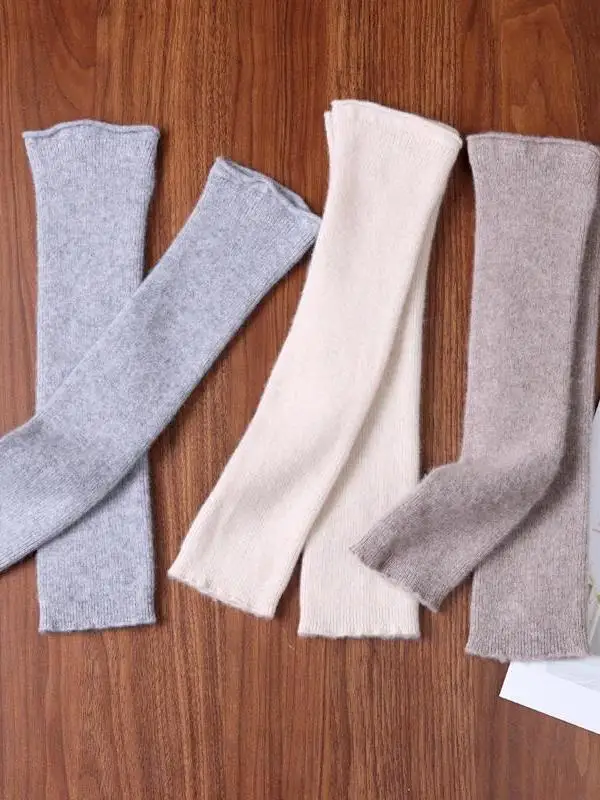 Women's Woolen Arm Covers Long Thick Warm Half-Finger Gloves Sleeve Pads for Autumn Winter Comfortable Soft Chinese Made
Women's Woolen Arm Covers Long Thick Warm Half-Finger Gloves Sleeve Pads for Autumn Winter Comfortable Soft Chinese Made