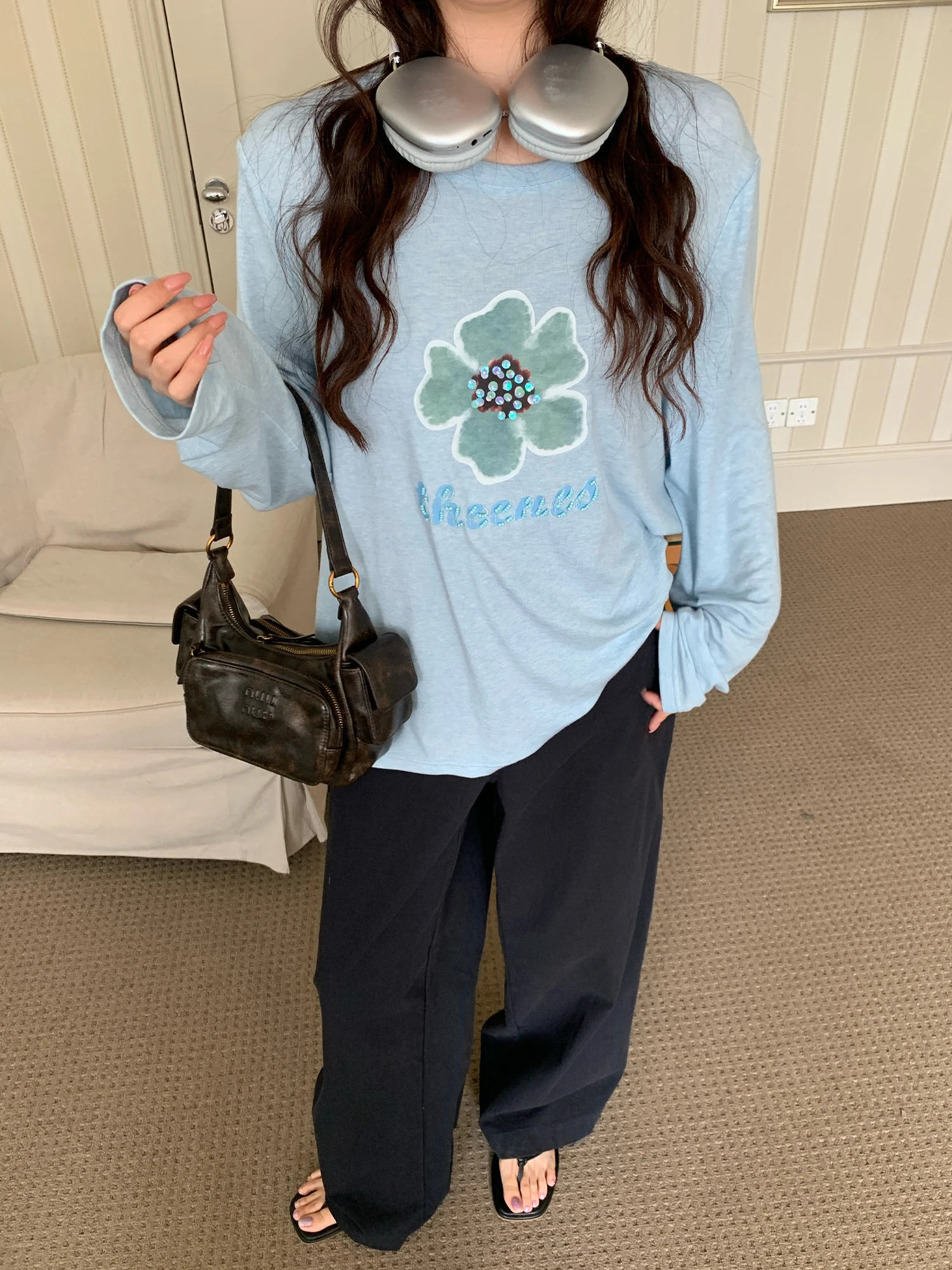 NAZ Large Size Spring T-Shirt Long Sleeve Silk Screen Print Flower Design Casual Loose Fit Women's Top Fashionable Springwear
NAZ Large Size Spring T-Shirt Long Sleeve Silk Screen Print Flower Design Casual Loose Fit Women's Top Fashionable Springwear