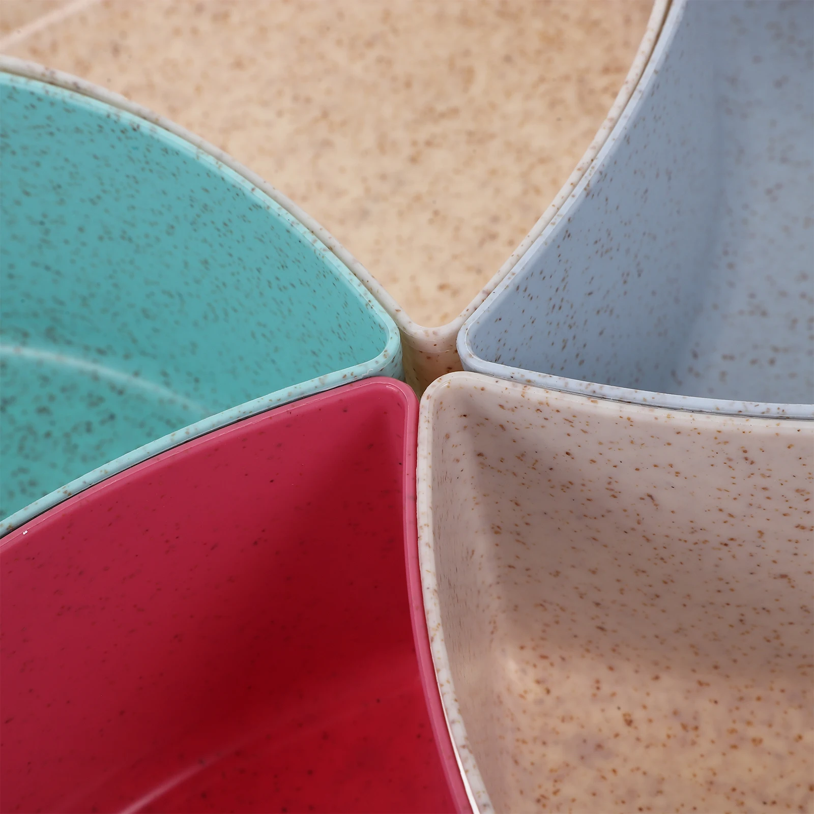 Creative Snack Candy Plate Container Sweet Storage Case Compartment Food Organizer Household Dried Fruit Box Large Capacity Dust
Creative Snack Candy Plate Container Sweet Storage Case Compartment Food Organizer Household Dried Fruit Box Large Capacity Dust