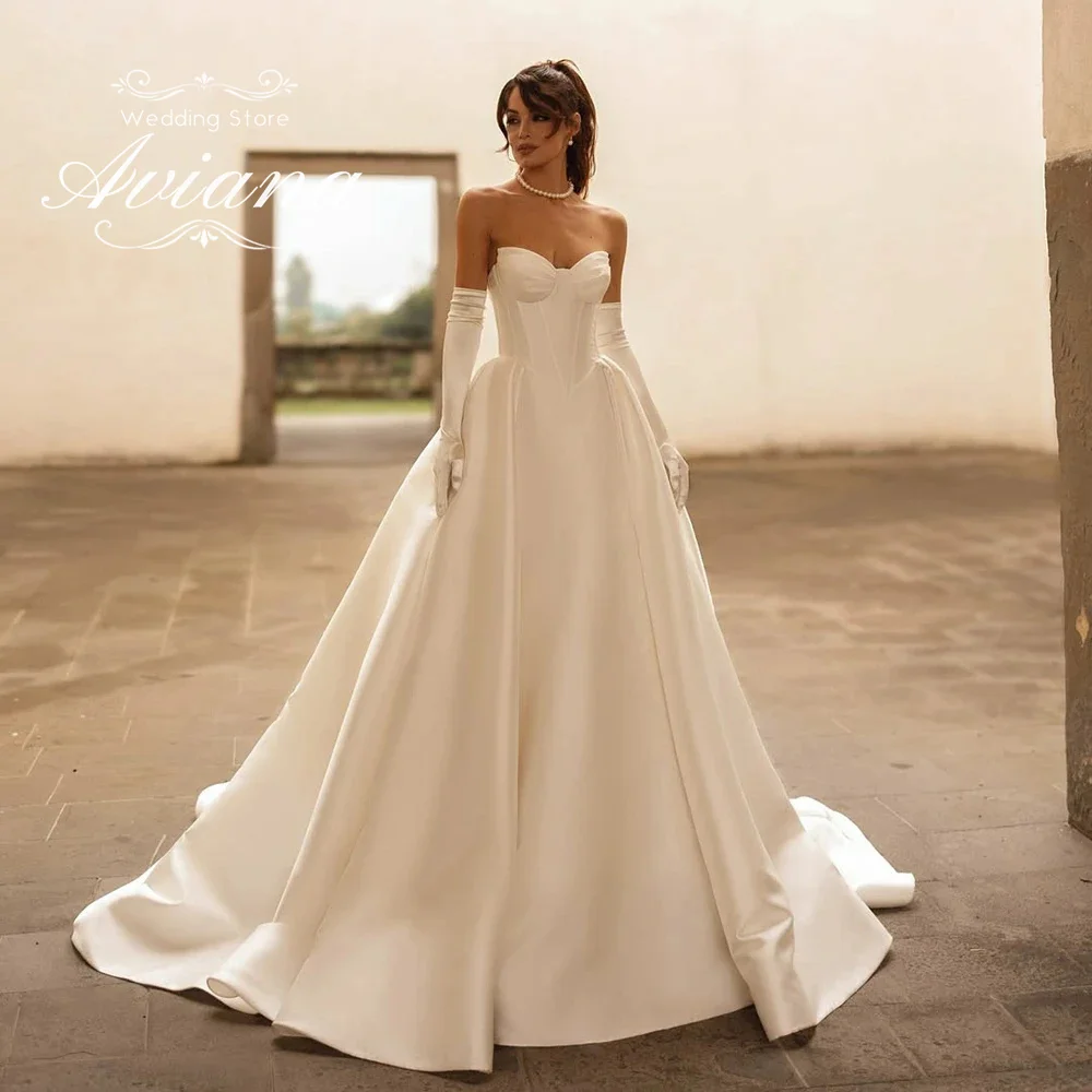Aviana Customized Strapless Satin Ball Gown Wedding Dress Bridal Gown Sweetheart Neckline Chapel Train Elegant Bridal Charming
Aviana Customized Strapless Satin Ball Gown Wedding Dress Bridal Gown Sweetheart Neckline Chapel Train Elegant Bridal Charming