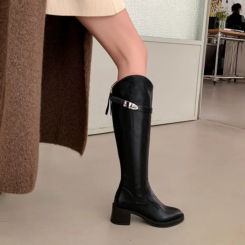 MKKHOU Fashion Knee High Boots Women's New High Quality Genuine Leather Boots Round Head Belt Buckle Boots Winter Knee Boots
MKKHOU Fashion Knee High Boots Women's New High Quality Genuine Leather Boots Round Head Belt Buckle Boots Winter Knee Boots