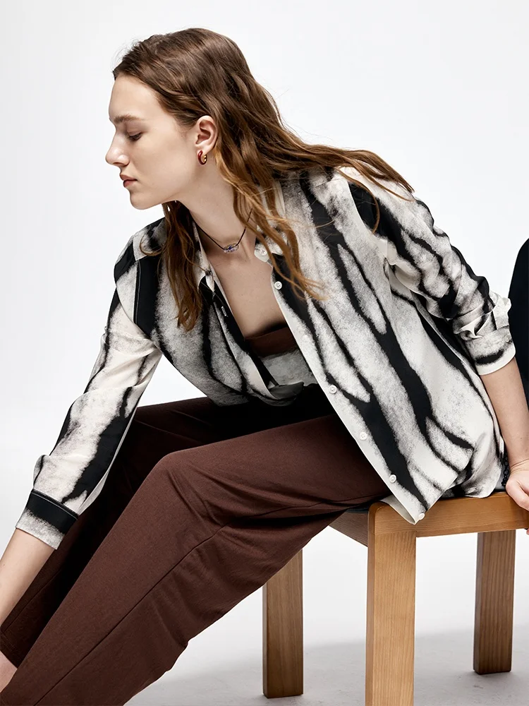 in Credible Luxury Long Sve Silk irt Loose Collar Silk Top Heavyweight Double Gauze Silk Blouse for Women
in Credible Luxury Long Sve Silk irt Loose Collar Silk Top Heavyweight Double Gauze Silk Blouse for Women