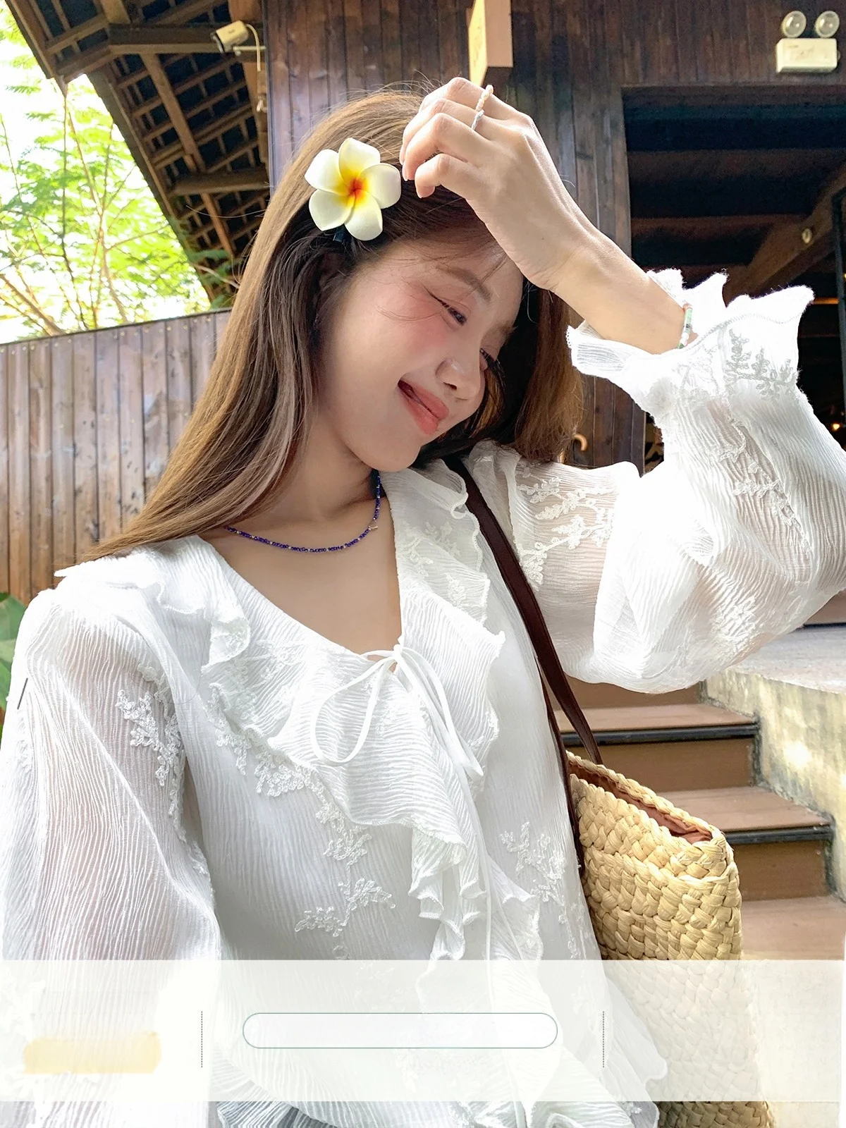 Sisilyon French Style Embroidered Ruffle Hem Chiffon Blouse Women's Gentle Wind Pleated 3D Embroidery White Shirt Small Size
Sisilyon French Style Embroidered Ruffle Hem Chiffon Blouse Women's Gentle Wind Pleated 3D Embroidery White Shirt Small Size