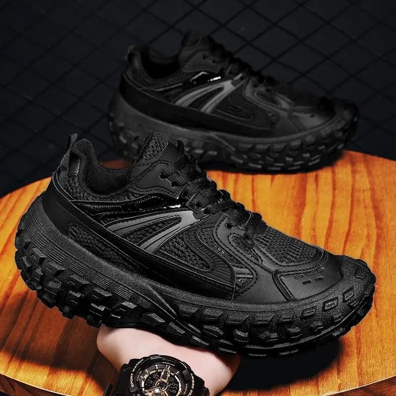 New thick bottom heightening sneakers Comfortable adult walking shoes low top non-slip men's sneakers 
New thick bottom heightening sneakers Comfortable adult walking shoes low top non-slip men's sneakers