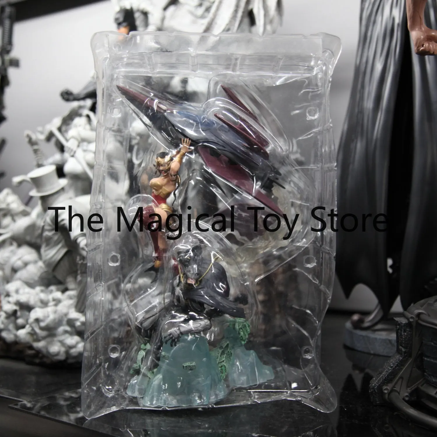 Original Limited Edition Game Figurine Set: Wonder Woman & Batman Scene Set Birthday Gift Toy Model Collectible
Original Limited Edition Game Figurine Set: Wonder Woman & Batman Scene Set Birthday Gift Toy Model Collectible