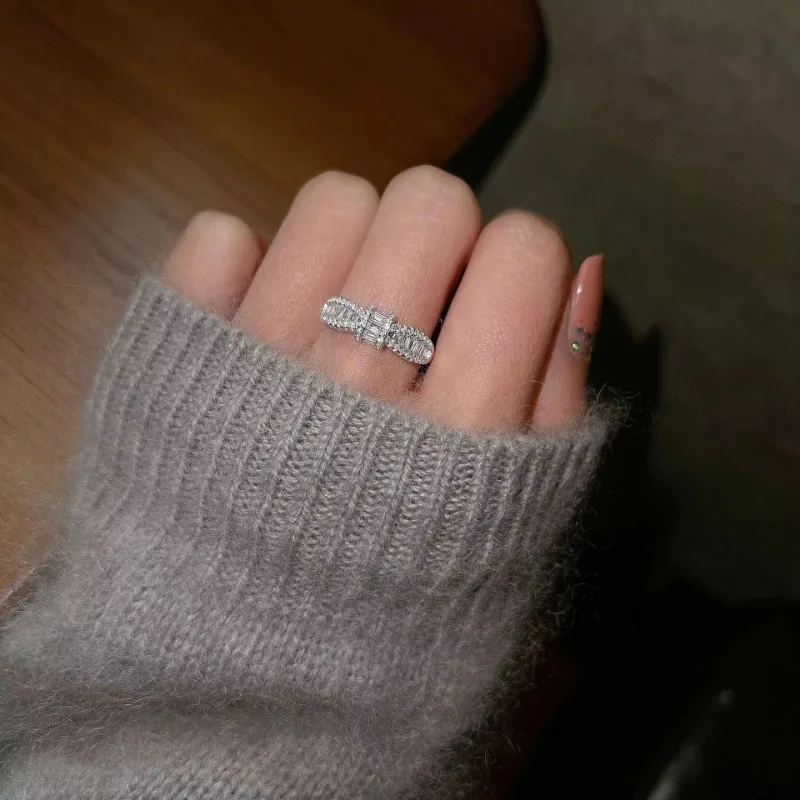 Нишевый дизайнерский сладкий подарок Интернет-знаменитости Универсальная личность Кольцо с бантом для тяжелой промышленности Изысканное кольцо с высоким смыслом
Нишевый дизайнерский сладкий подарок Интернет-знаменитости Универсальная личность Кольцо с бантом для тяжелой промышленности Изысканное кольцо с высоким смыслом