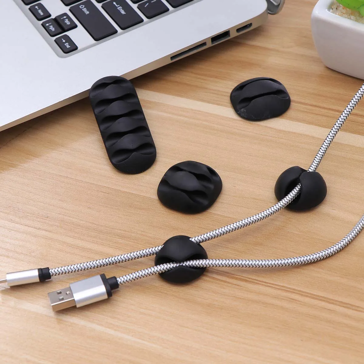 20Pcs Black Cable Cord Clips Self Adhesive Wire Organizer Holder for Desk Home Office Cable Management Cord Organizer Clips
20Pcs Black Cable Cord Clips Self Adhesive Wire Organizer Holder for Desk Home Office Cable Management Cord Organizer Clips