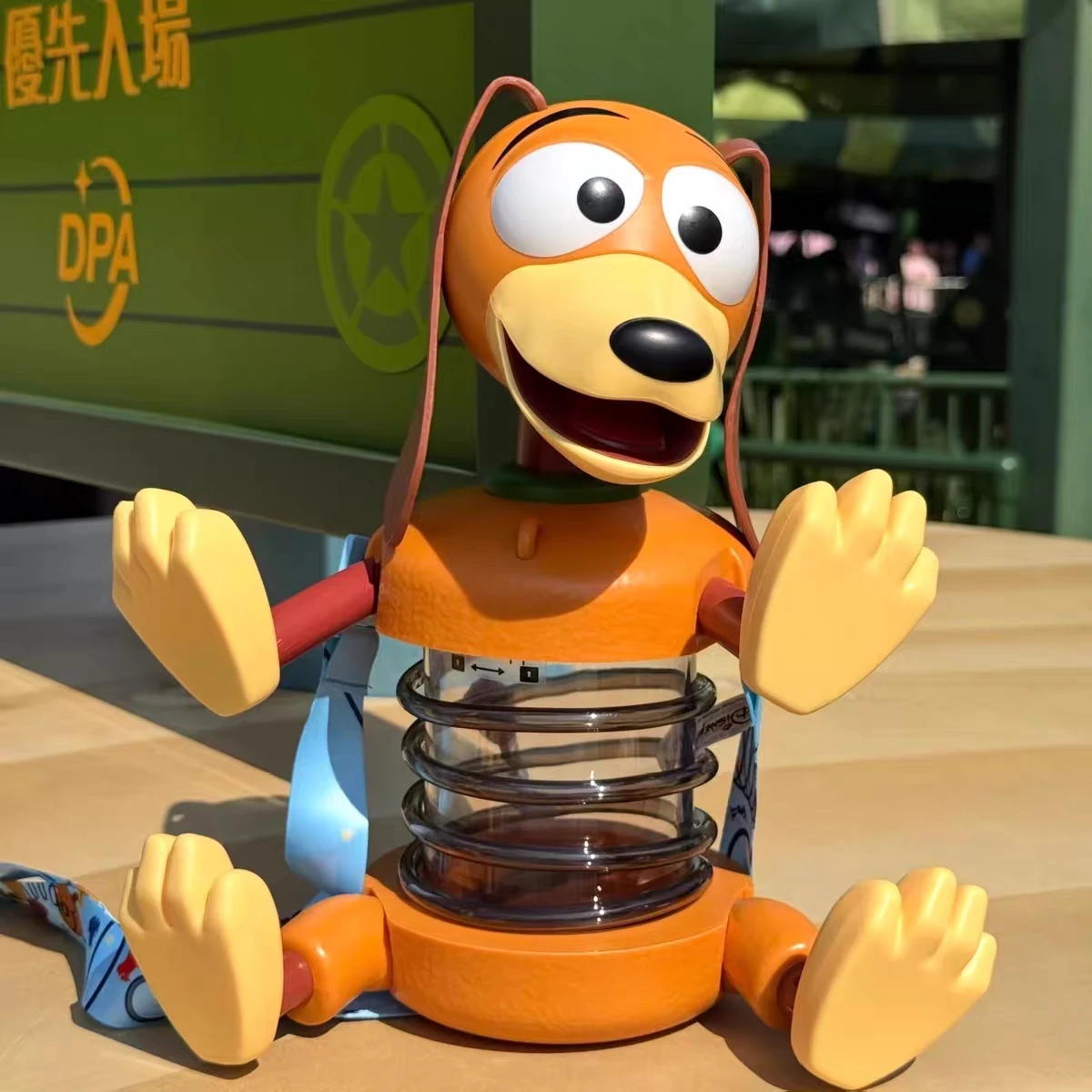 Hong Kong Disneyland Toy Story Slinky Dog Crossbody Water Bottle Cute Cartoon Tumbler with Strap
Hong Kong Disneyland Toy Story Slinky Dog Crossbody Water Bottle Cute Cartoon Tumbler with Strap
