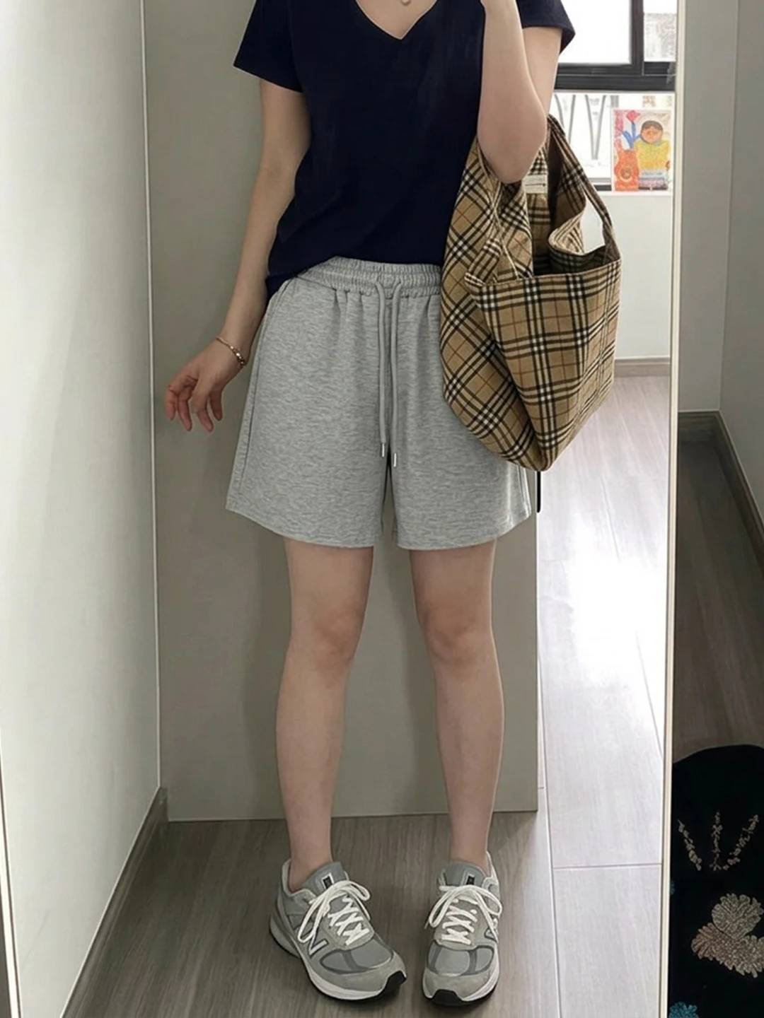 High Waist Grey Sports Shorts Women Summer 2026 plus Size Slimming Wide Leg Fourths Loose Straight Cut Pants Ladies
High Waist Grey Sports Shorts Women Summer 2026 plus Size Slimming Wide Leg Fourths Loose Straight Cut Pants Ladies