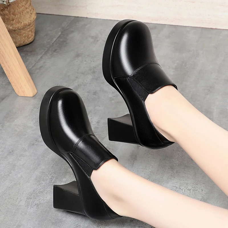 8cm Breathable Comfortable Deep Mouth Soft Leather Shoes Platform Pumps 2025 Spring Trend Block High Heels Shoes with Fur Black
8cm Breathable Comfortable Deep Mouth Soft Leather Shoes Platform Pumps 2025 Spring Trend Block High Heels Shoes with Fur Black