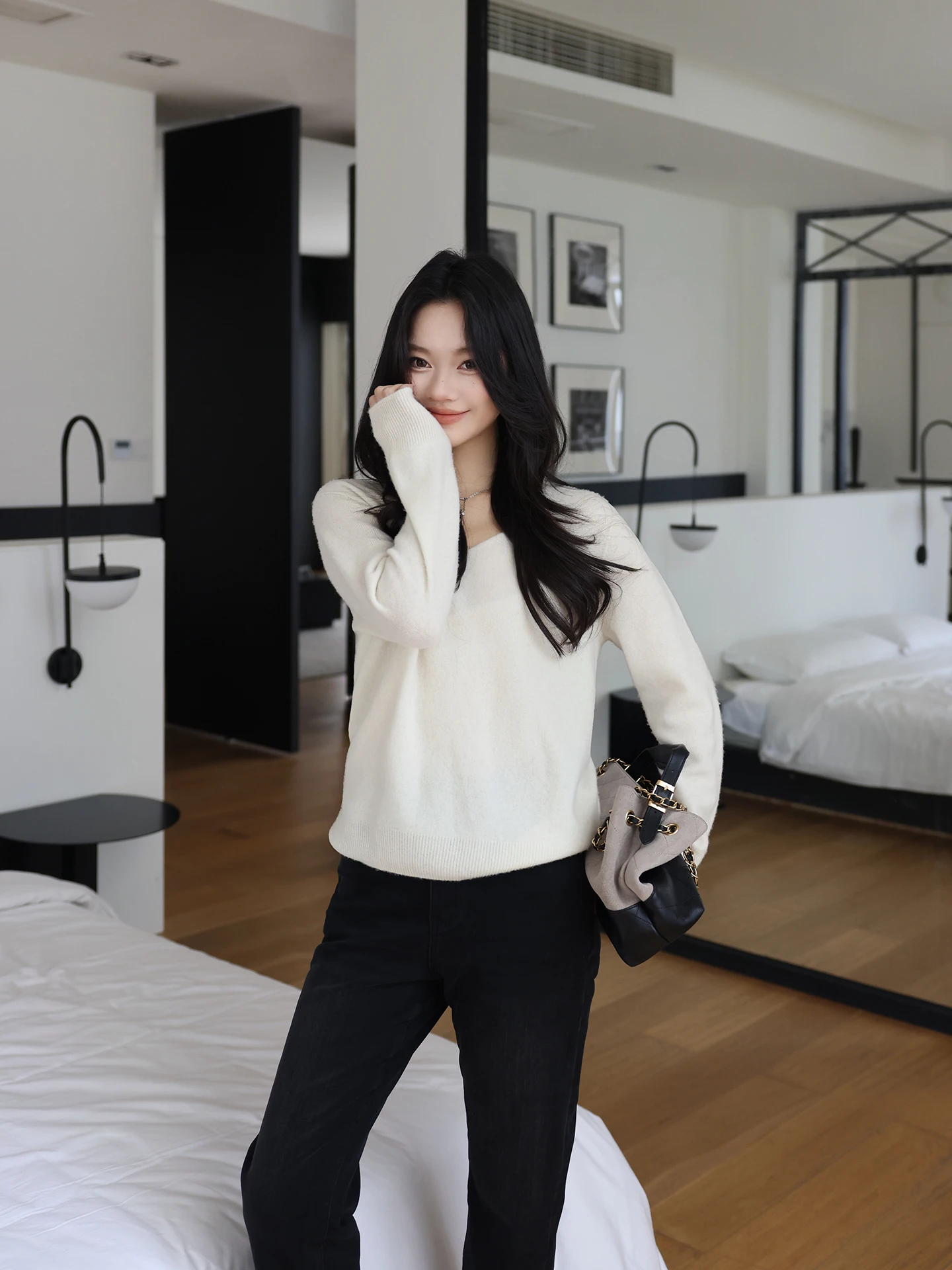 Lao Yang's Sl V-ne Camere Sweater Alaan Camere Brued Knit Slimming Top Wool Blend Long Sve Mid-Length
Lao Yang's Sl V-ne Camere Sweater Alaan Camere Brued Knit Slimming Top Wool Blend Long Sve Mid-Length