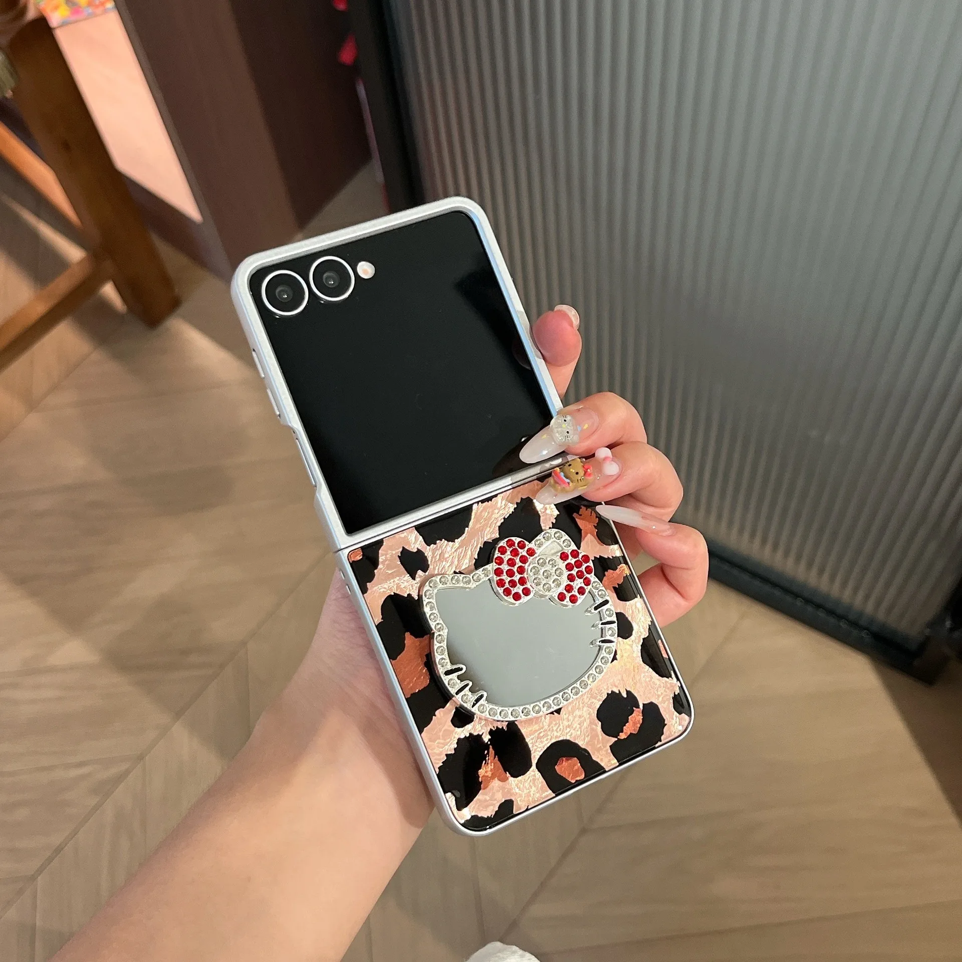 810A61 Phone Case For Samsung Galaxy Z Flip 7 6 5 4 Protective Back Cover For ZFlip5 ZFlip6 ZFlip7 Case Shell
810A61 Phone Case For Samsung Galaxy Z Flip 7 6 5 4 Protective Back Cover For ZFlip5 ZFlip6 ZFlip7 Case Shell