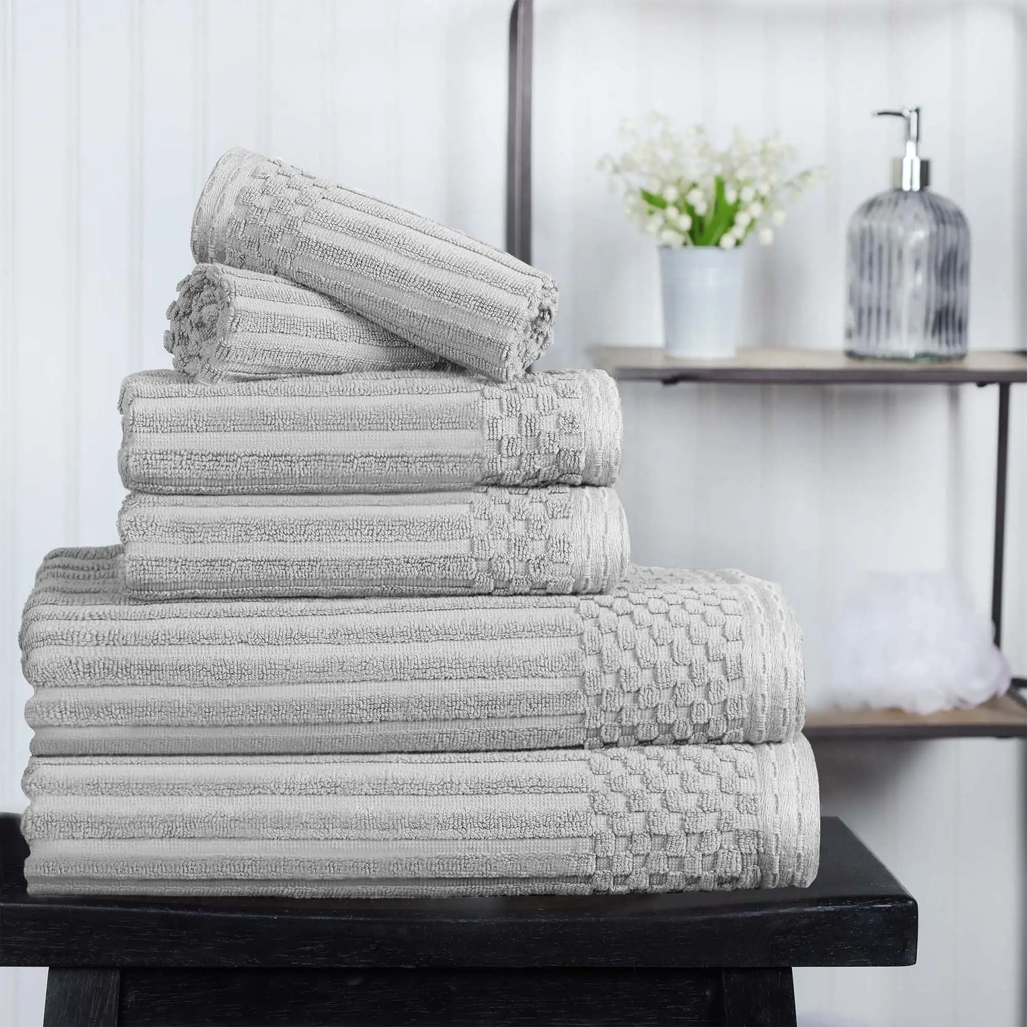 6 Piece 100% Cotton Towel Set, 2 Bath Towels, 2 Hand Towels, and 2 Face Towels, Silver
6 Piece 100% Cotton Towel Set, 2 Bath Towels, 2 Hand Towels, and 2 Face Towels, Silver