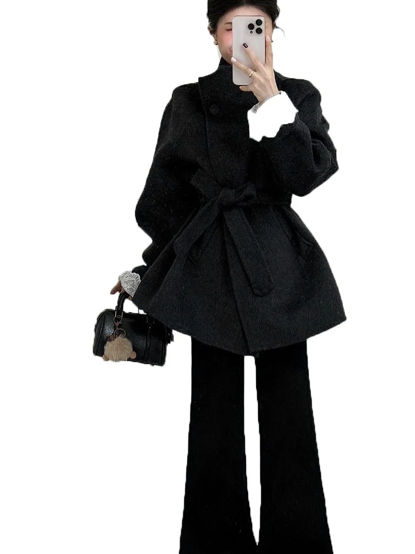 plus Size Black Short Woolen Coat Korean Style Women's Spring Autumn New Belted Waist-Cinching Elegant Outerwear
plus Size Black Short Woolen Coat Korean Style Women's Spring Autumn New Belted Waist-Cinching Elegant Outerwear