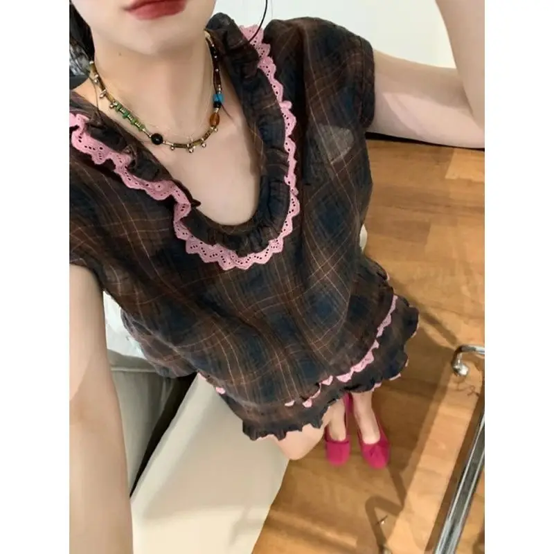 Sweet retro style girl u-neck sleeveless top pleated loose skirt two-piece set for women
Sweet retro style girl u-neck sleeveless top pleated loose skirt two-piece set for women