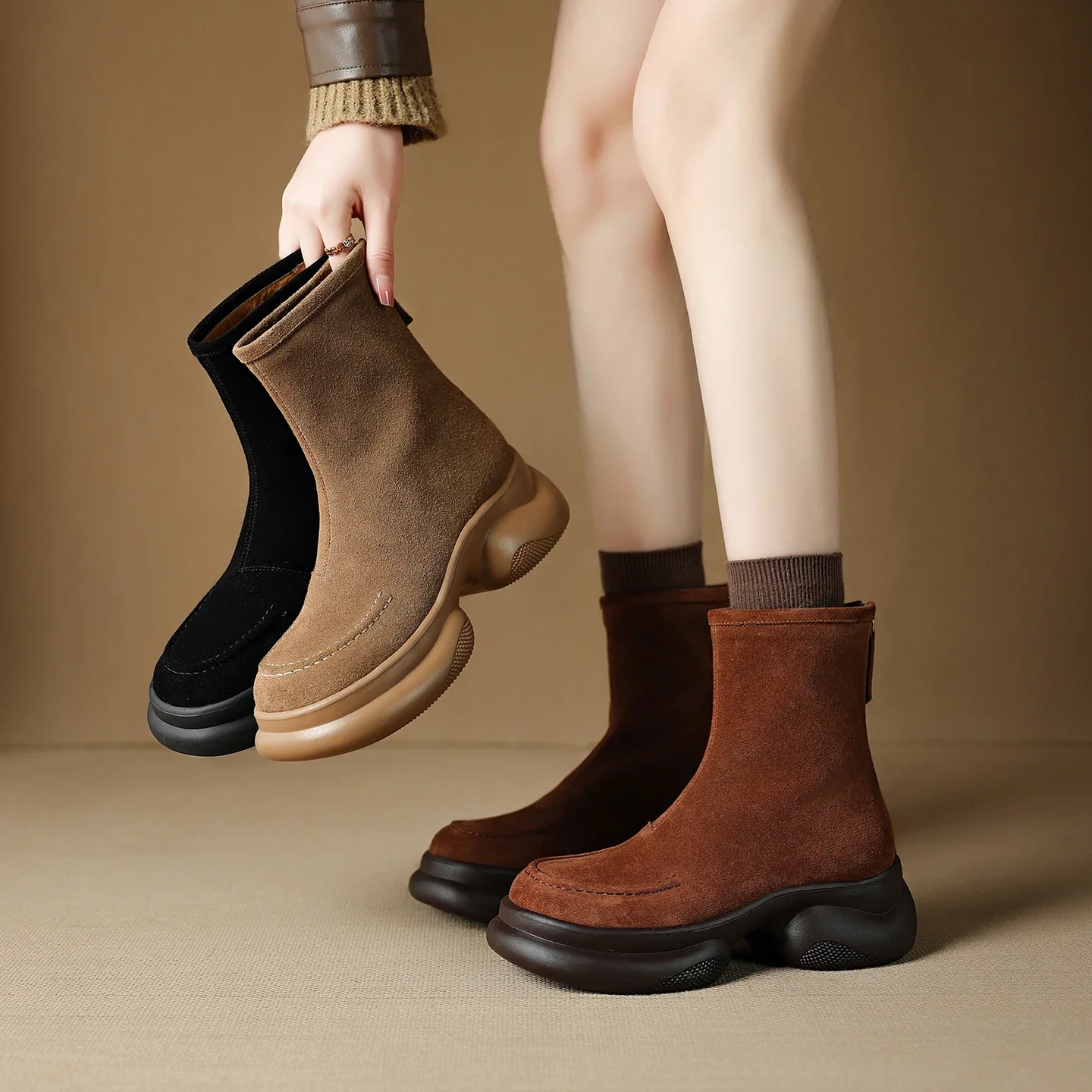 2026 new autumn winter women ankle boots natural leather plus size 22-25cm cow suede round toe thick heel back zip short boots
2026 new autumn winter women ankle boots natural leather plus size 22-25cm cow suede round toe thick heel back zip short boots