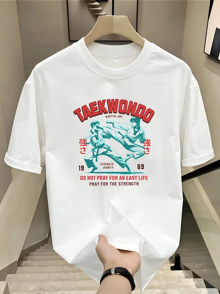 "Taekwondo-Themed" Graphic -100% cotton O-neck summer short-sleeved casual men's printed T-shirt.
"Taekwondo-Themed" Graphic -100% cotton O-neck summer short-sleeved casual men's printed T-shirt.